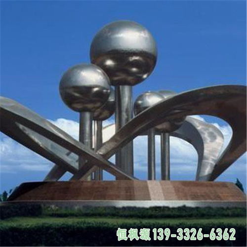 不銹鋼大型廣場雕塑 現(xiàn)代景觀藝術(shù)的璀璨明珠——以宿遷白鋼雕塑廠家為例